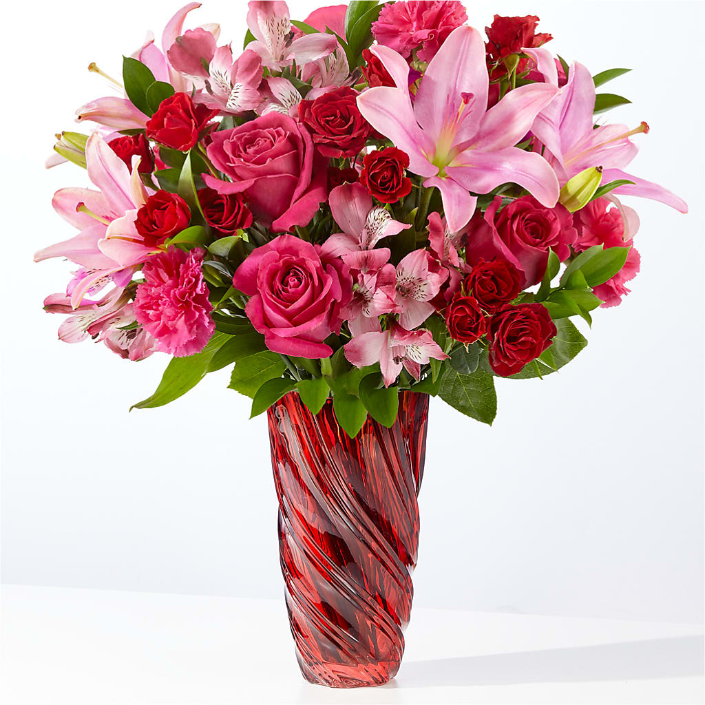 In Love Bouquet with Luxe Swirl Vase – Gunnels Florist Inc, Cookeville TN
