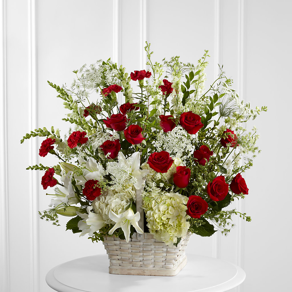 In Loving Memory Arrangement – Gunnels Florist Inc, Cookeville TN