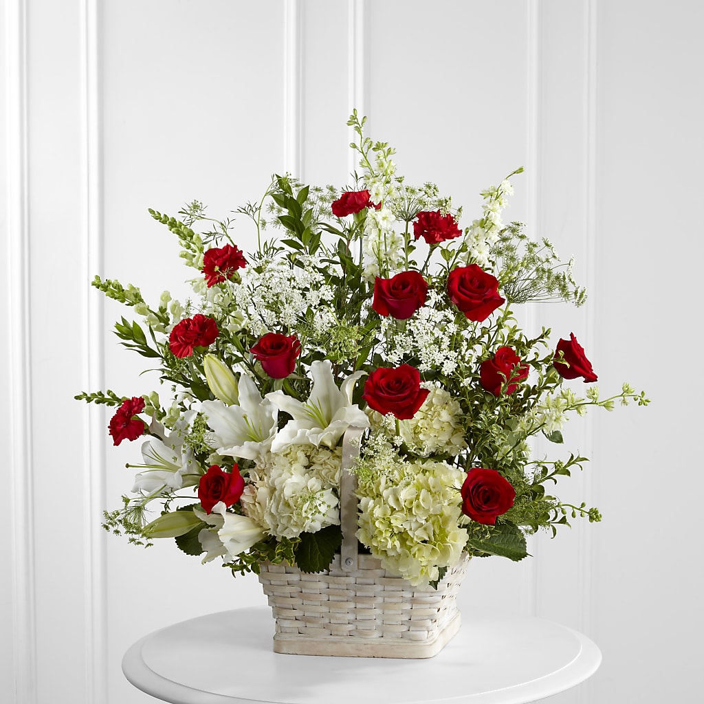 In Loving Memory Arrangement – Gunnels Florist Inc, Cookeville TN