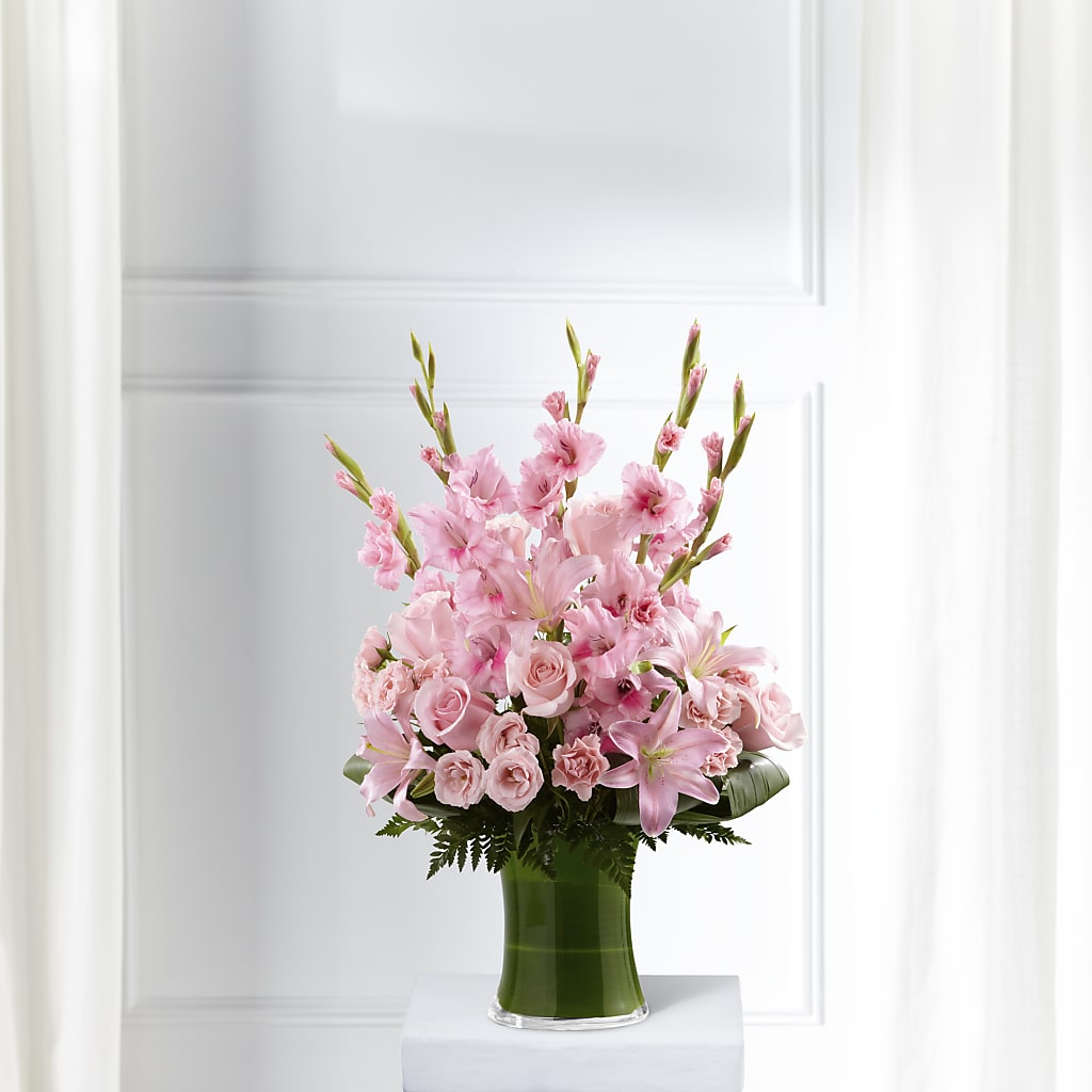 Lovely Tribute Bouquet – Gunnels Florist Inc, Cookeville TN