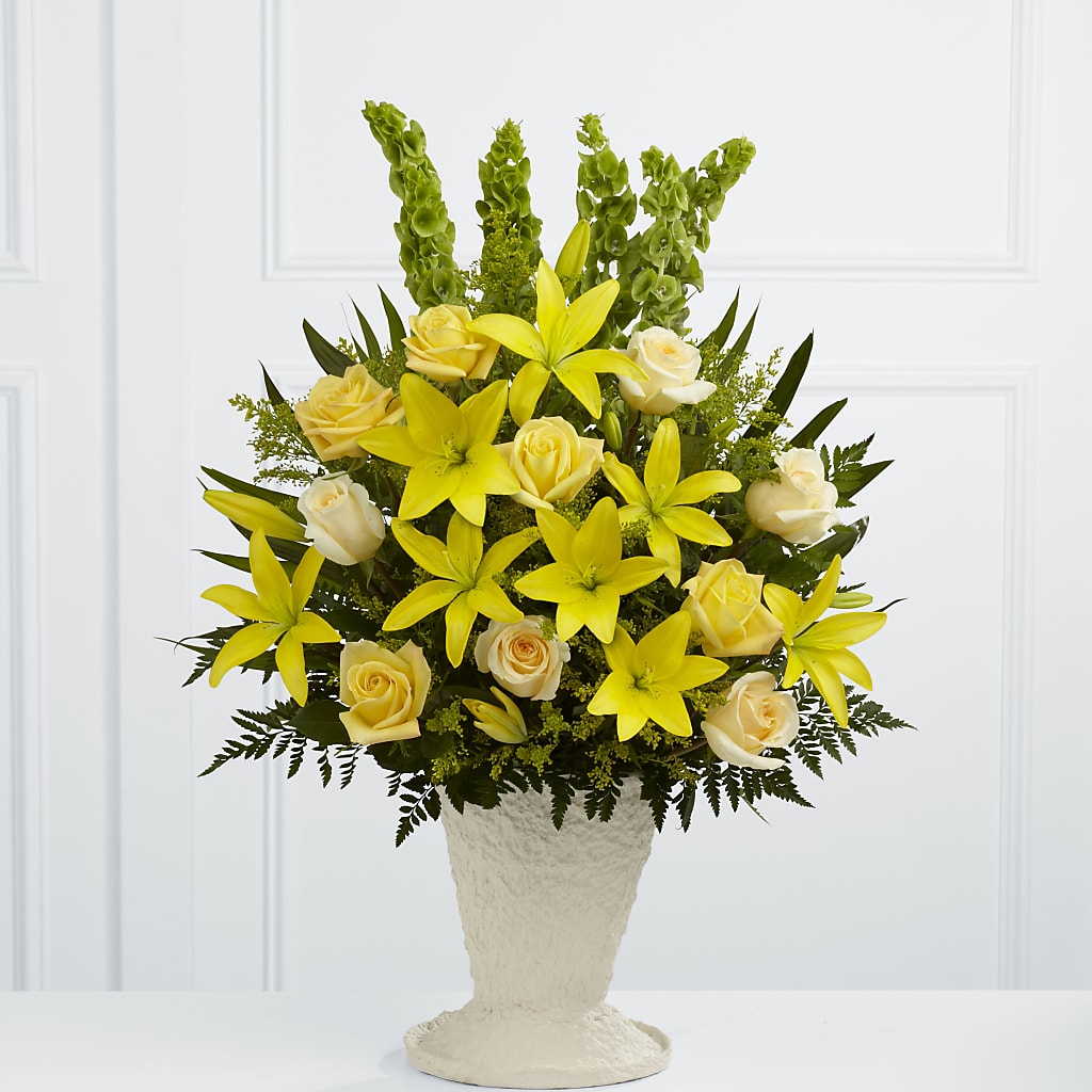 Golden Memories Arrangement – Gunnels Florist Inc, Cookeville TN