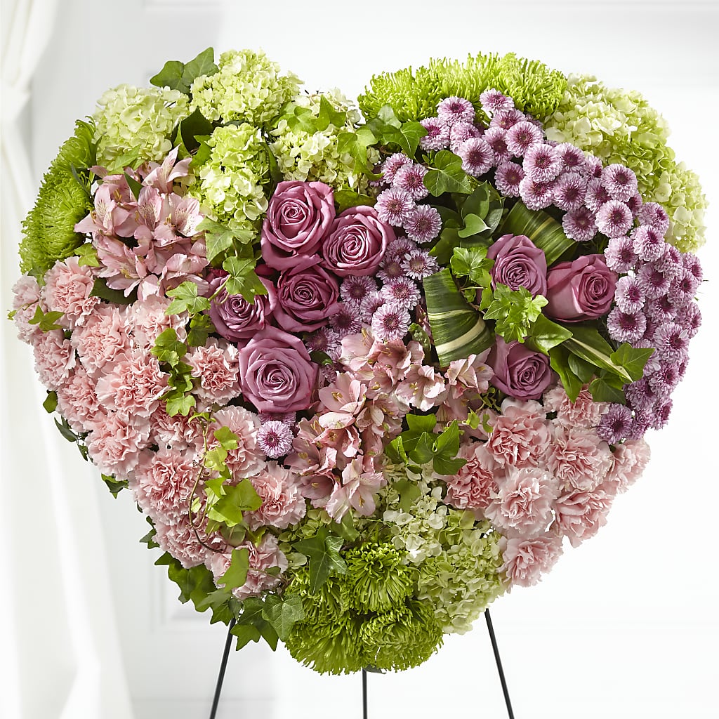 Heartwarming Standing Heart – Gunnels Florist Inc, Cookeville TN