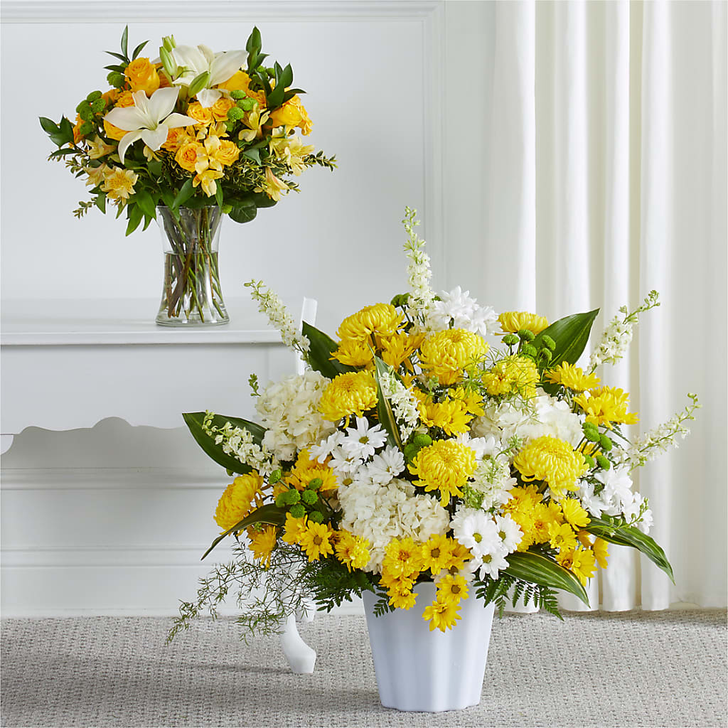Warm Remembrance Bundles – Gunnels Florist Inc, Cookeville TN