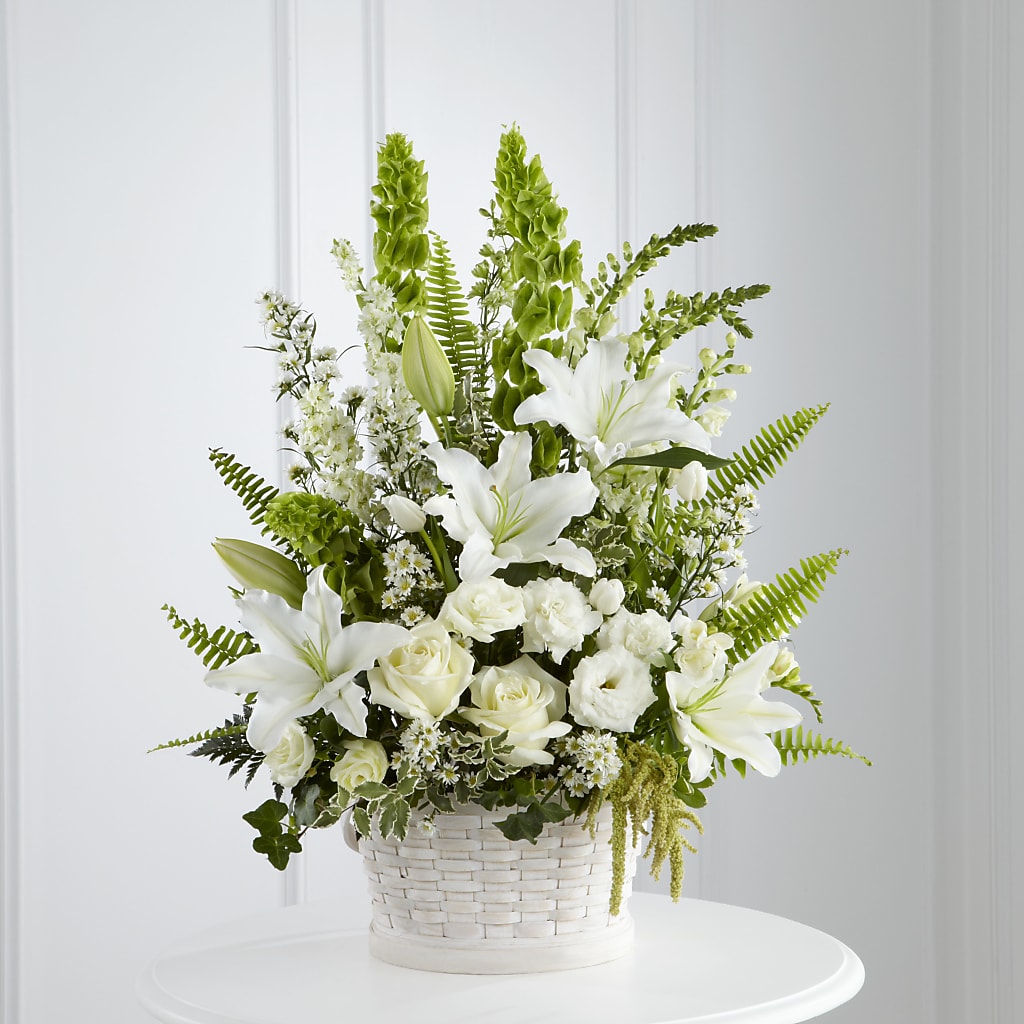 In Our Thoughts Arrangement – Gunnels Florist Inc, Cookeville TN