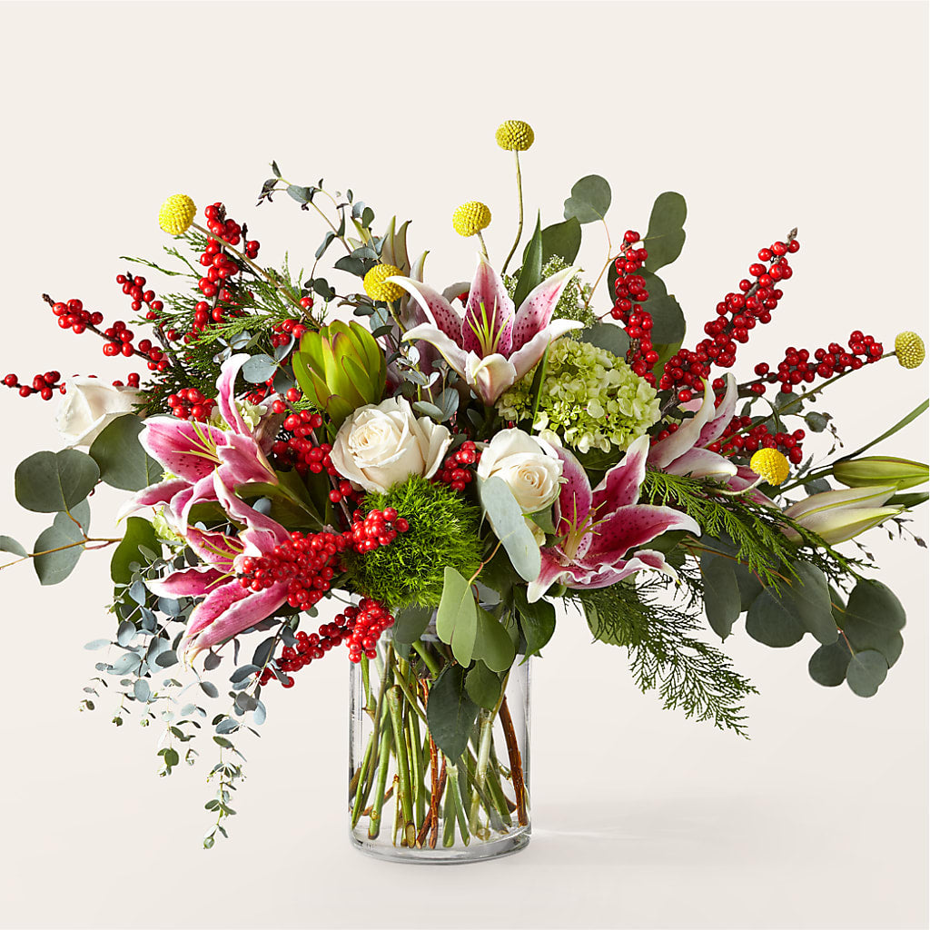 Berry & Bright Bouquet – Gunnels Florist Inc, Cookeville TN