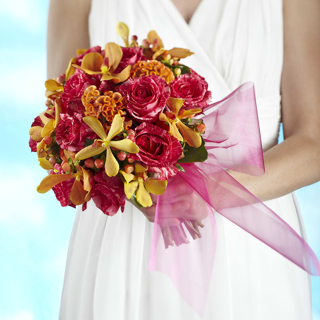 Brilliant Shades of Love Bouquet – Gunnels Florist Inc, Cookeville TN