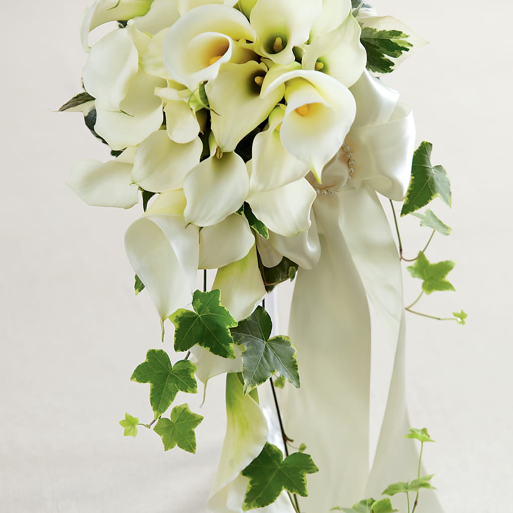 White Chapel Bouquet – Gunnels Florist Inc, Cookeville TN