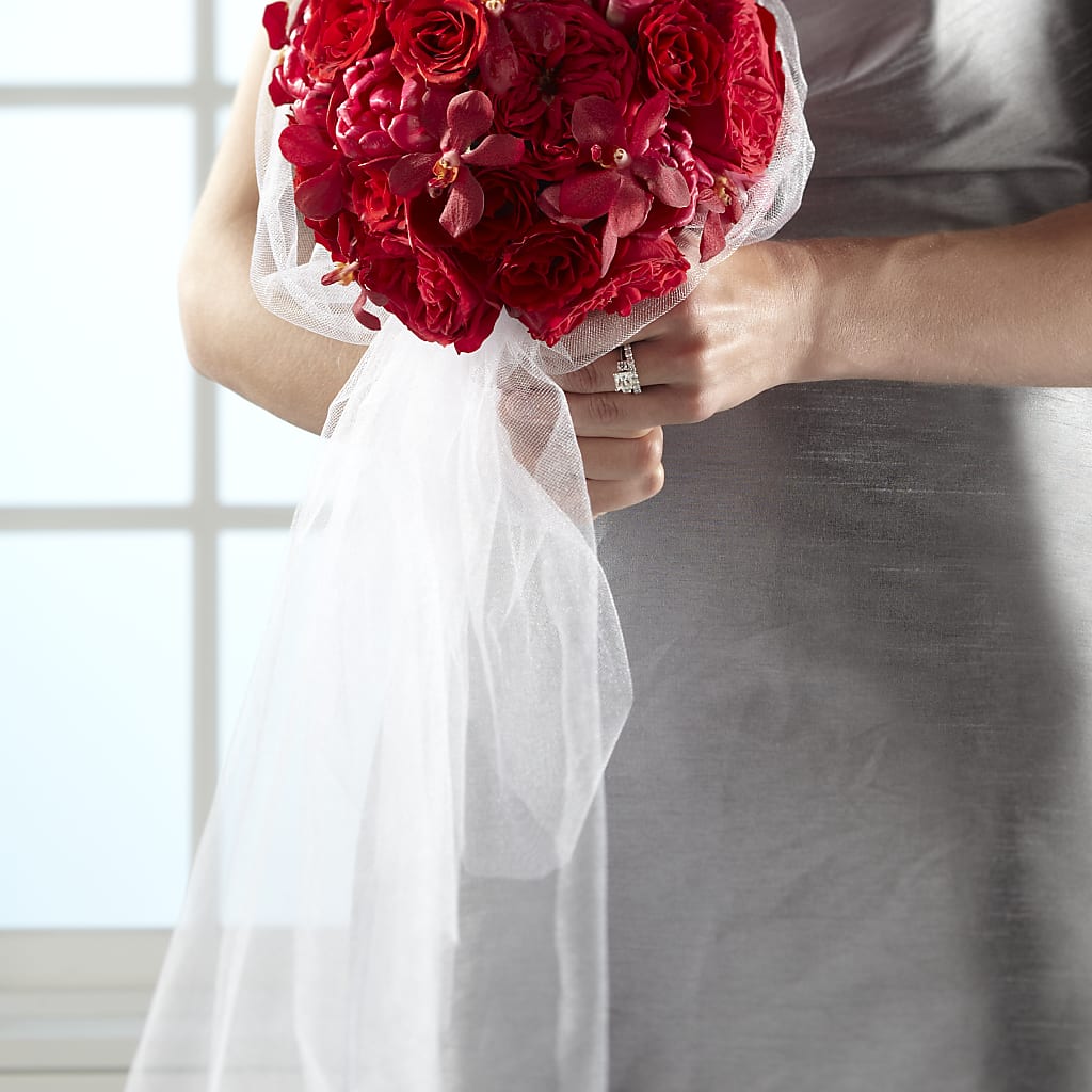 Desire Bouquet – Gunnels Florist Inc, Cookeville TN