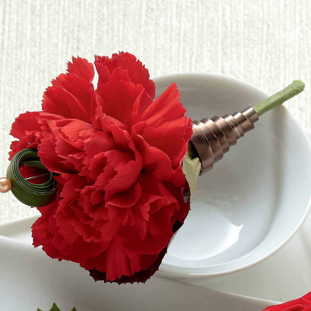 Red Carnation Boutonniere – Gunnels Florist Inc, Cookeville TN