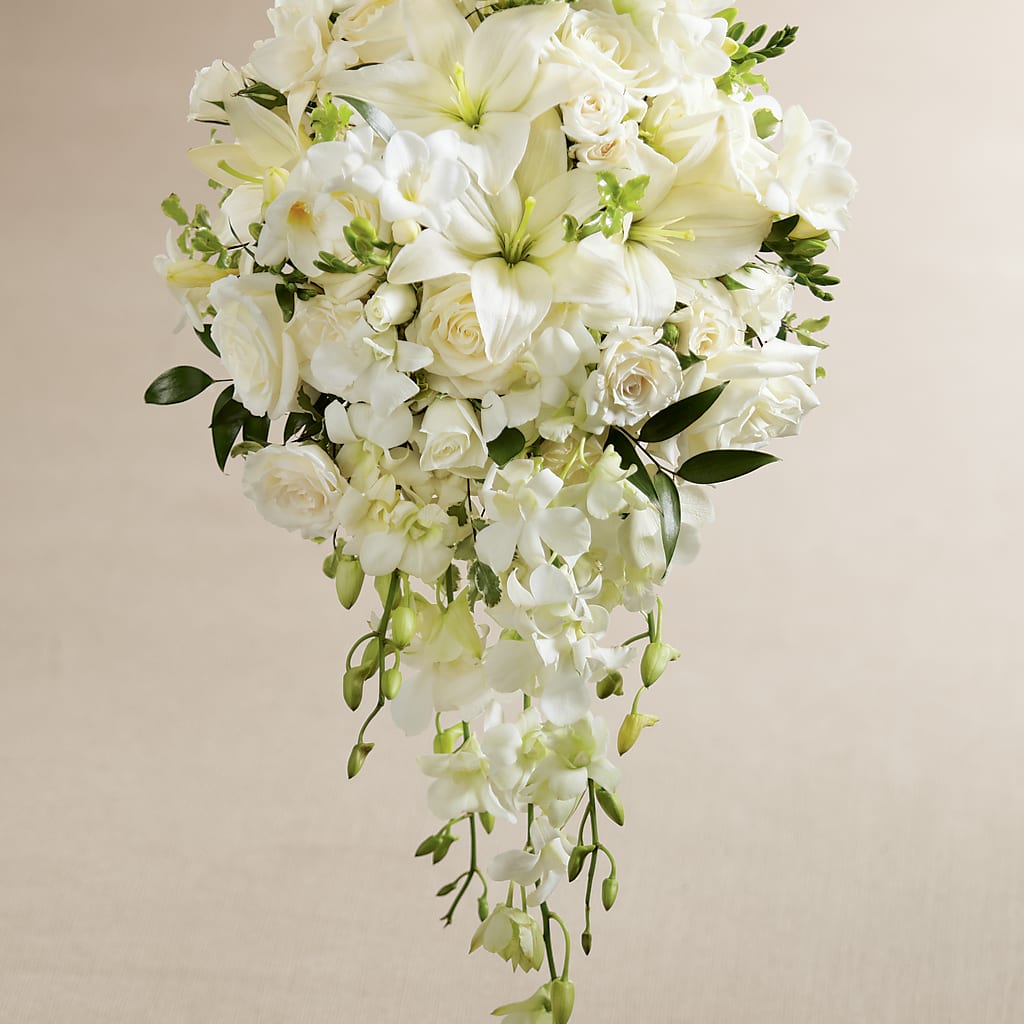 White Wonders Bouquet – Gunnels Florist Inc, Cookeville TN