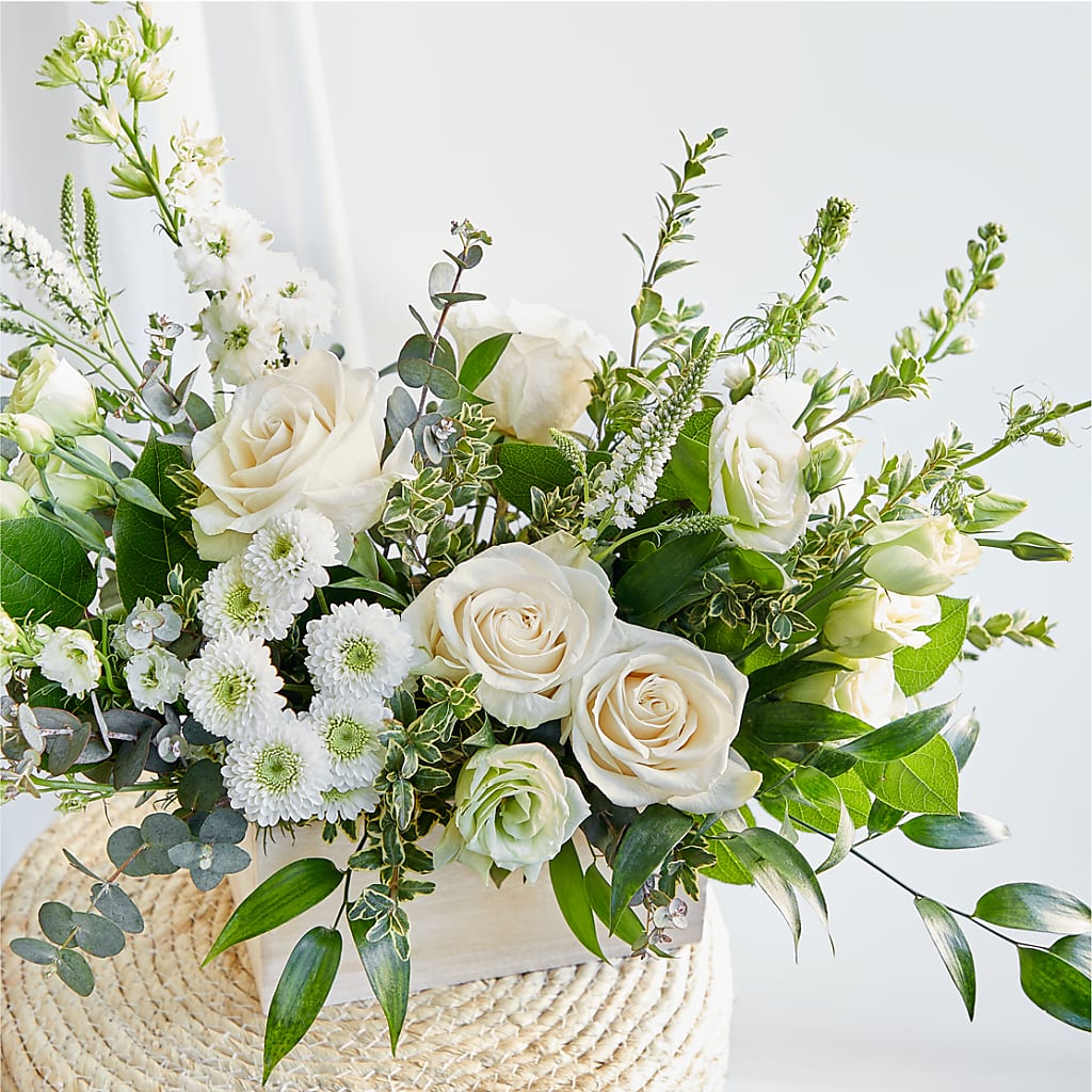 Cashmere Bouquet –  Gunnels Florist Inc, Cookeville TN