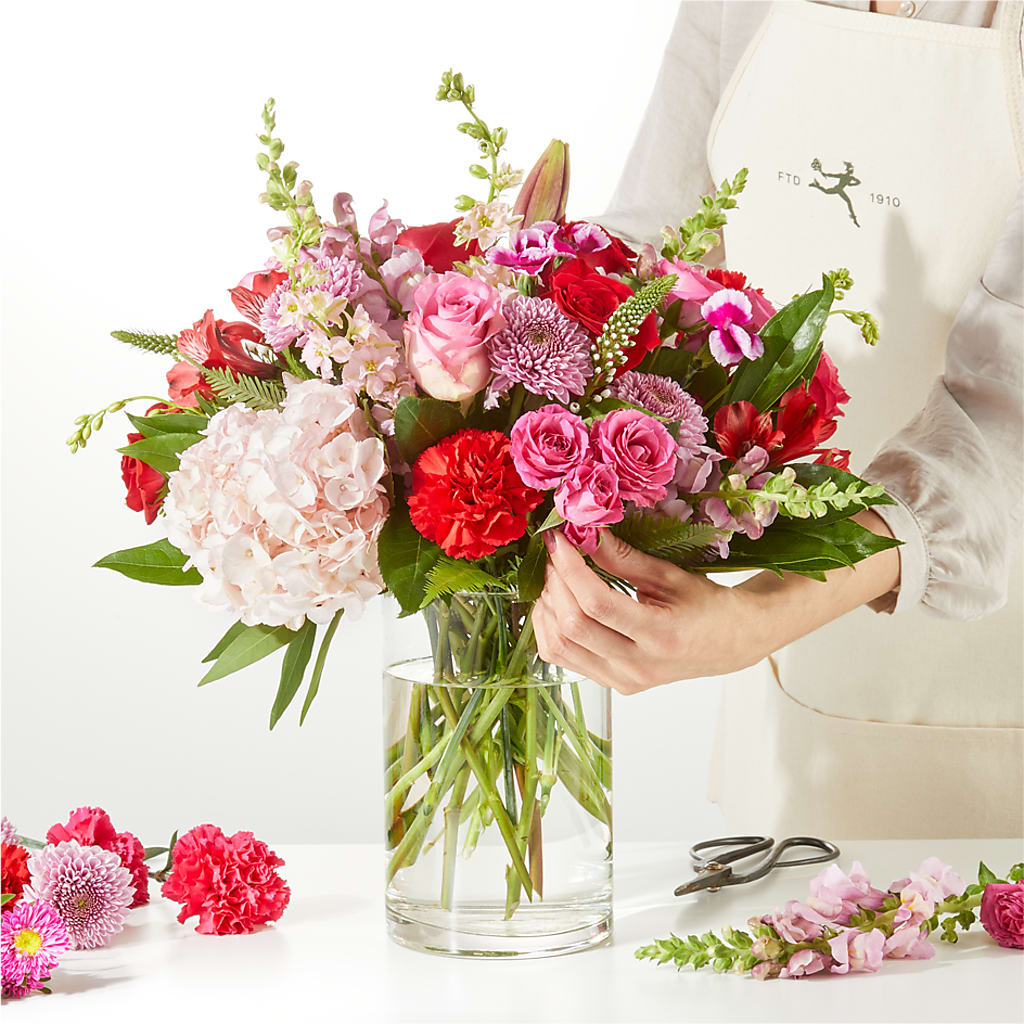 Swooning Over You - A Luxury Florist Original –  Gunnels Florist Inc, Cookeville TN