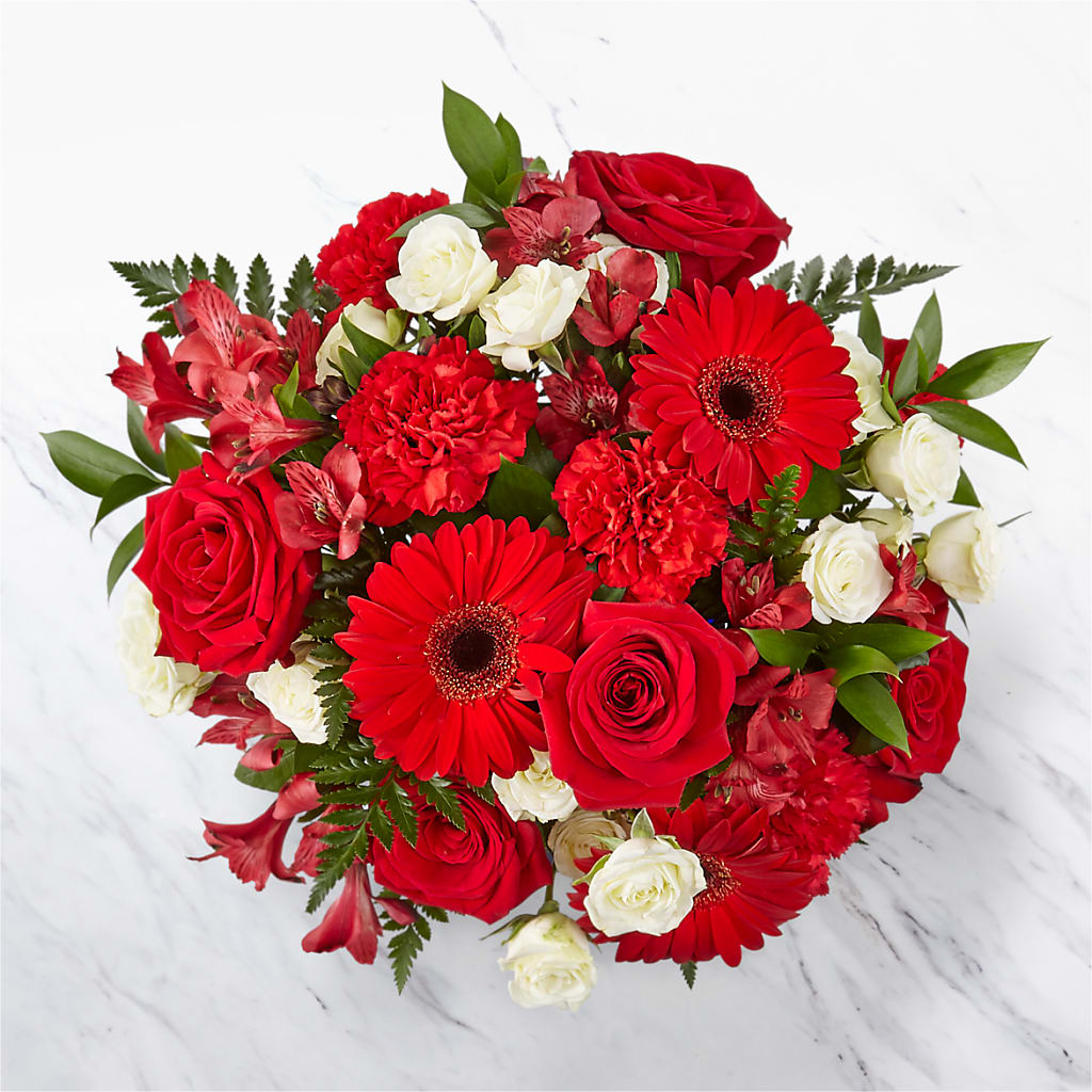 Hearts Embrace Bouquet –  Gunnels Florist Inc, Cookeville TN