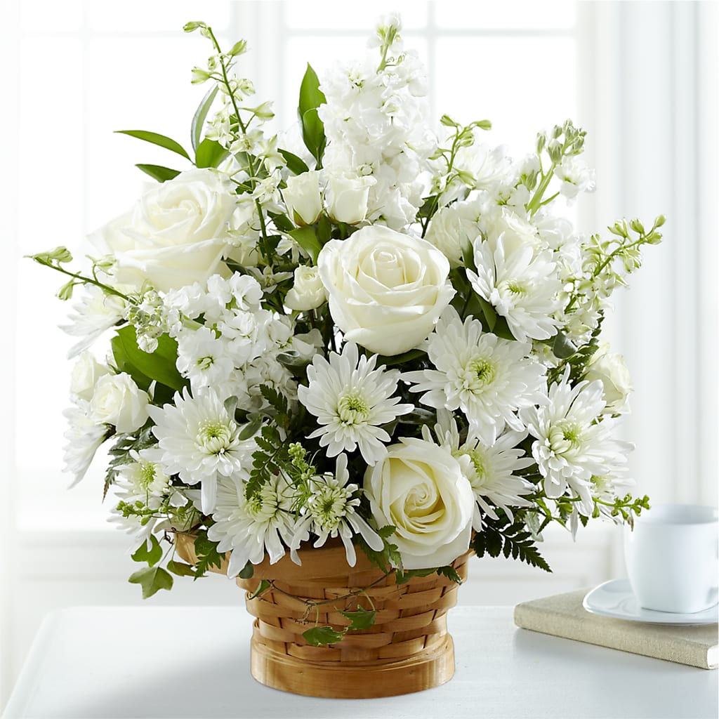 Heartfelt Condolences Arrangement –  Gunnels Florist Inc, Cookeville TN