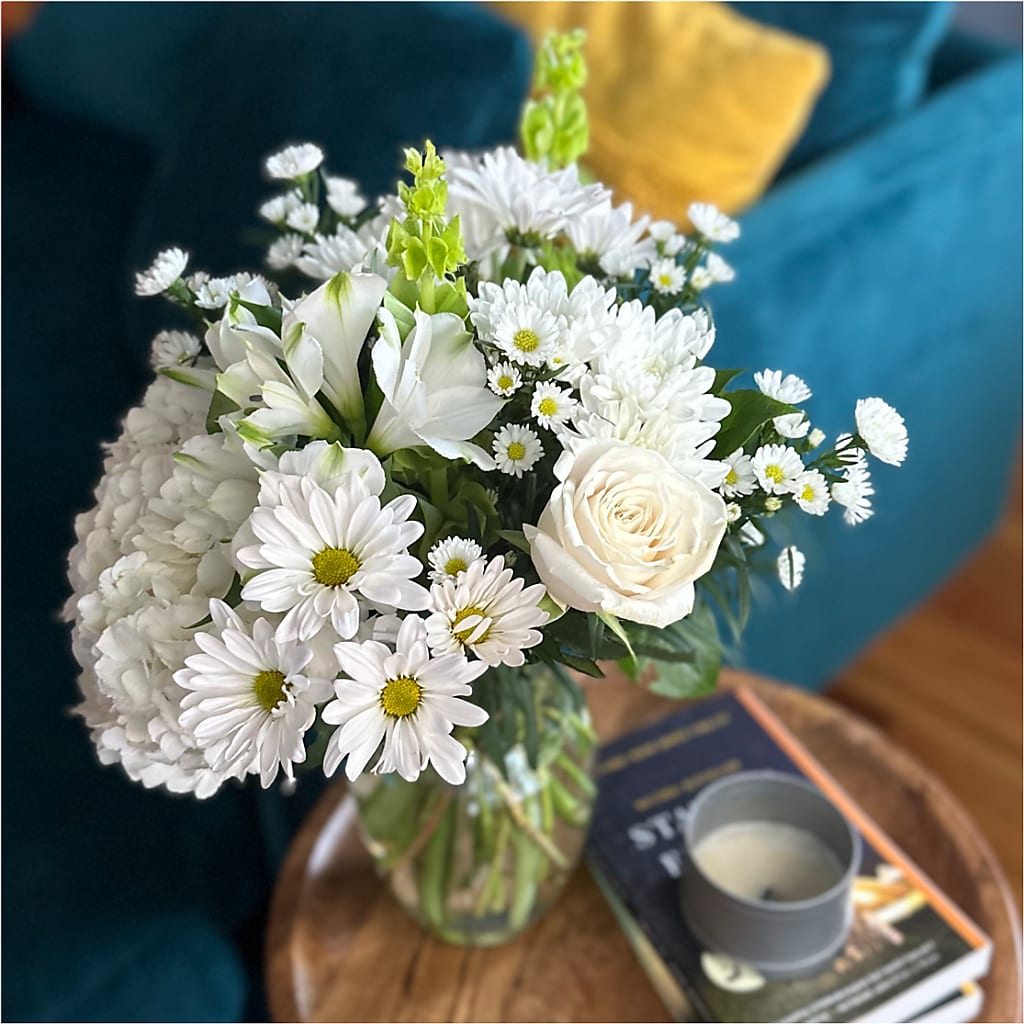 Classic Ivory – A Florist Original –  Gunnels Florist Inc, Cookeville TN