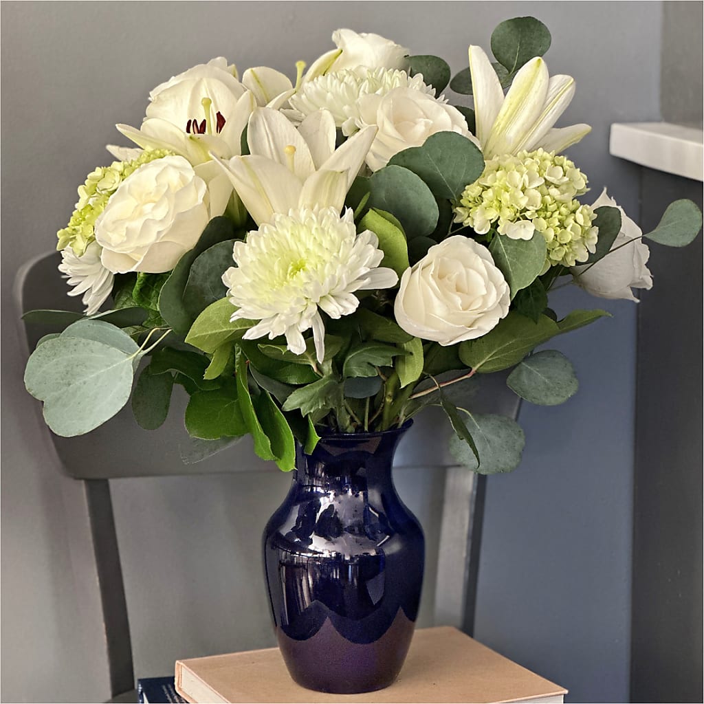 Snowy Dreams Bouquet –  Gunnels Florist Inc, Cookeville TN