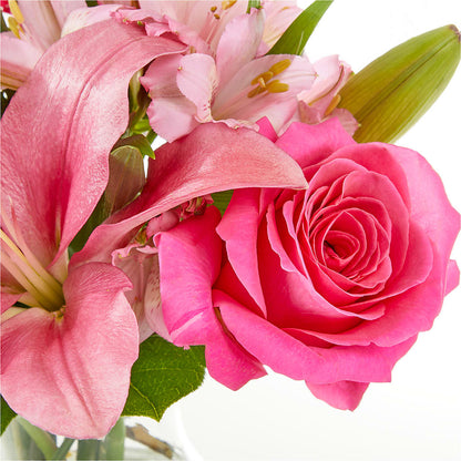 Lots of Love Bouquet –  Gunnels Florist Inc, Cookeville TN