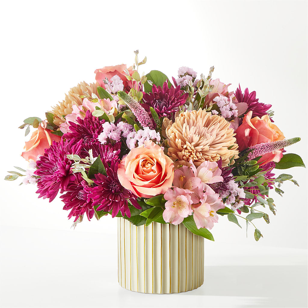Berry Cobbler Bouquet with Ivory Vase –  Gunnels Florist Inc, Cookeville TN