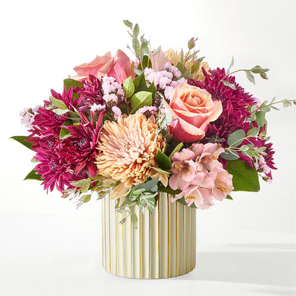 Berry Cobbler Bouquet with Ivory Vase –  Gunnels Florist Inc, Cookeville TN