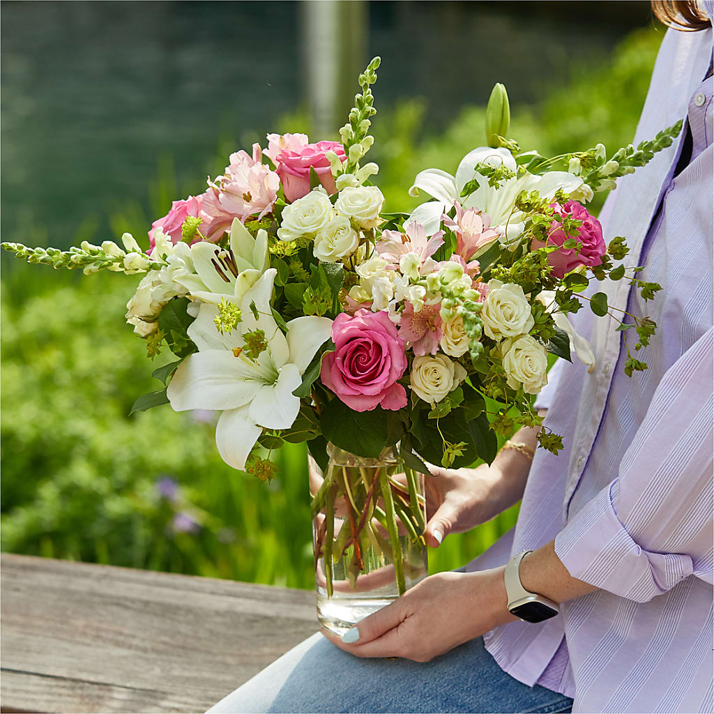 Fondly Bouquet –  Gunnels Florist Inc, Cookeville TN