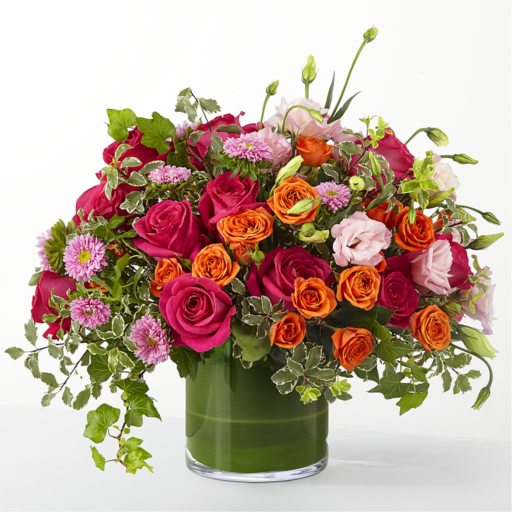 The Trendsetter –  Gunnels Florist Inc, Cookeville TN