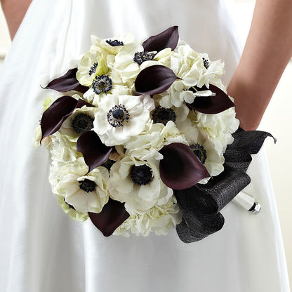 To Have and To Hold Bouquet –  Gunnels Florist Inc, Cookeville TN