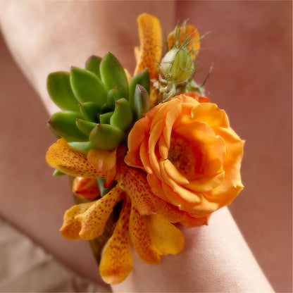 Irresistible Love Wrist Corsage –  Gunnels Florist Inc, Cookeville TN